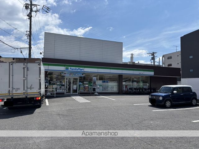 コンビニ　ファミリーマート太閤通八丁目店（コンビニ）まで219m
