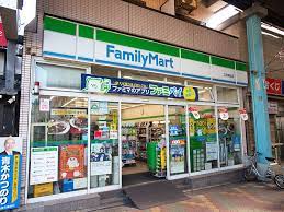 コンビニ　ファミリーマート 立石駅前店（コンビニ）まで739m
