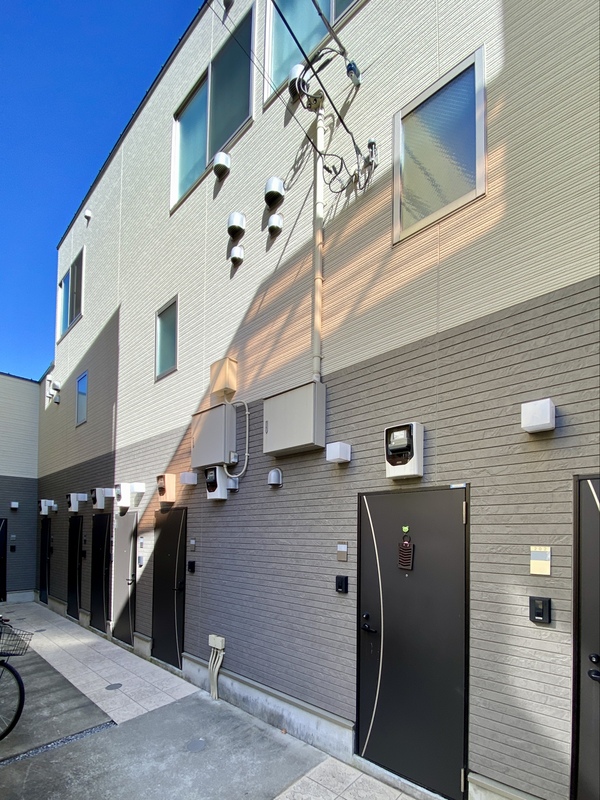 建物外観　落ち着いた外観デザインが街並みに自然となじむ住まい