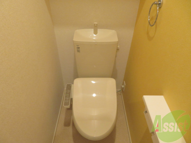 トイレ　こちらはトイレです。清潔感があり、安心して使用できます。