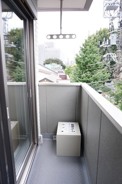 バルコニー　バルコニー付！お天気のいい日は洗濯物も気持ちよく干せます！