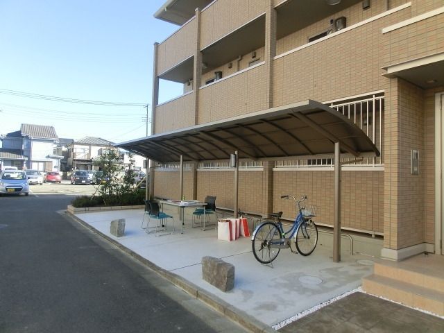 その他共有部分　屋根付き駐輪場