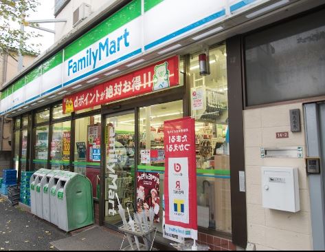 コンビニ　ファミリーマート 梅里二丁目店（コンビニ）まで439m
