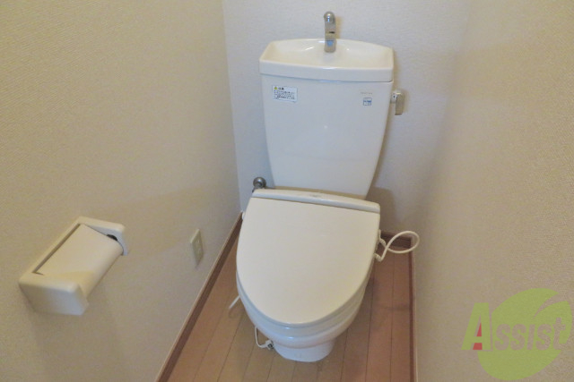 トイレ　トイレはお風呂とは別なので清潔に使えますね。