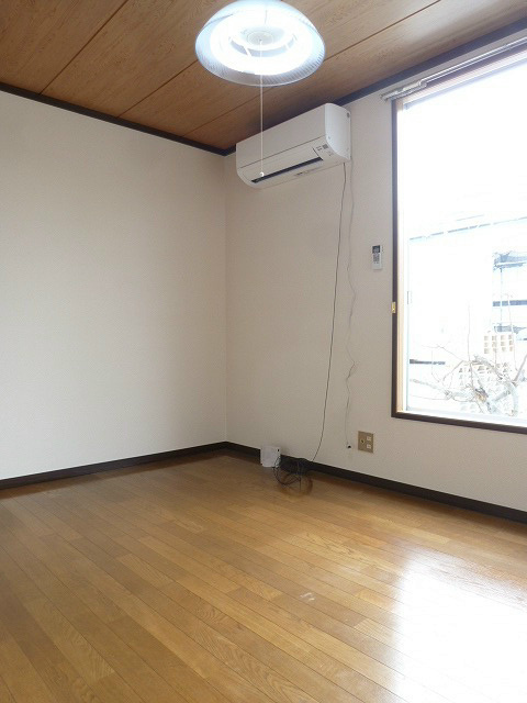 居室・リビング　※写真は他のお部屋です。