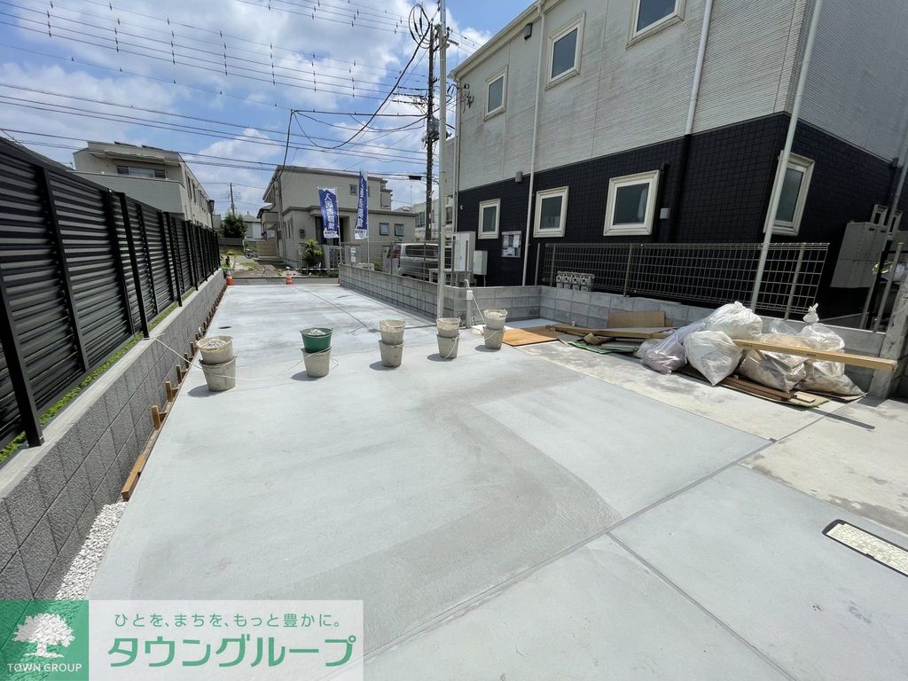 エントランス　駐車場