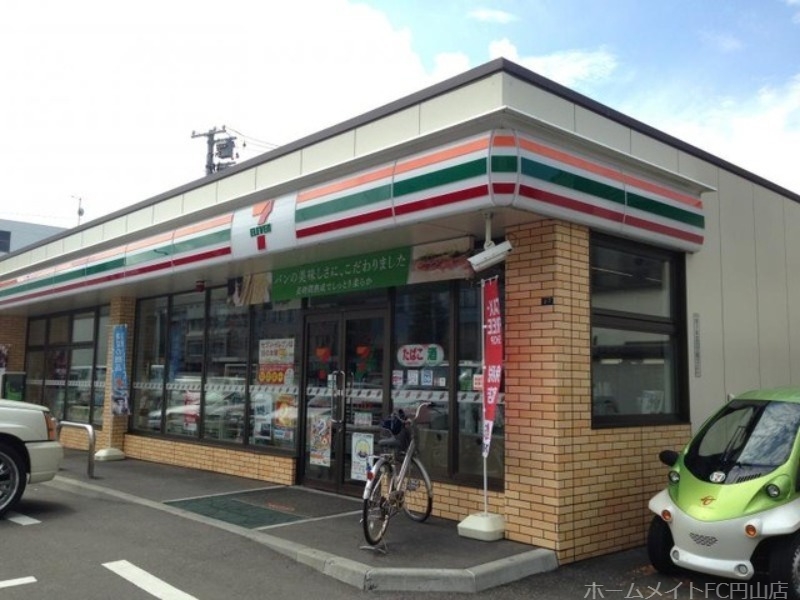 コンビニ　セブンイレブン南7条店（コンビニ）まで241m