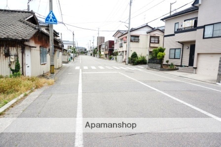 その他　前面道路（その他）まで0m