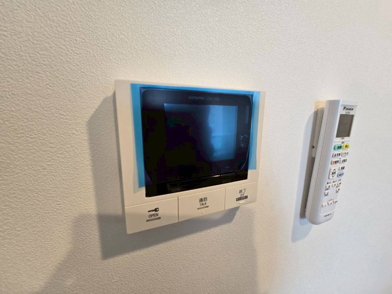 セキュリティ　ＴＶモニター付インターホンです。来客者の顔が見えるので安心！