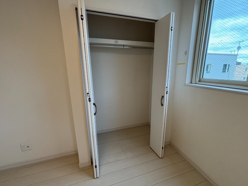 収納　収納もバッチリあるのでお部屋が片付きますよ！