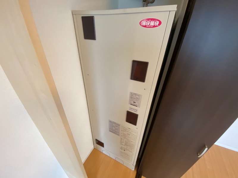 その他設備　電気温水器です。オール電化でお得で安心ですね。