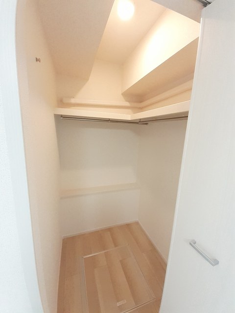 収納　ウォークインクローゼット