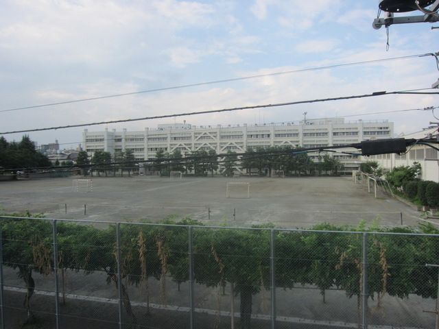 中学校　清泉中学校（中学校）まで440m