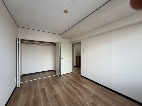 その他部屋・スペース　壁面が多く家具の配置がしやすいです♪