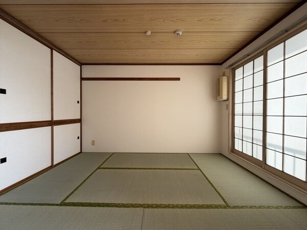 その他　落ち着く和室のお部屋です！