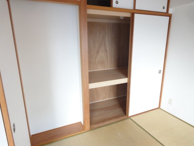 収納　同物件別号室のものです。
