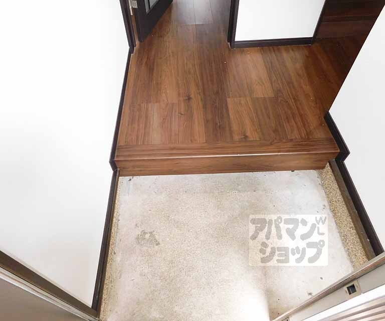 玄関　段差も低めの玄関です