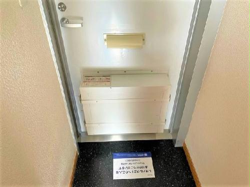 玄関　宅配ボックス（同一タイプ物件より引用）