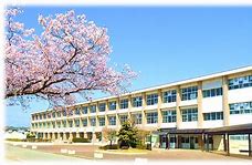 中学校　三木市立三木中学校（中学校）まで540m