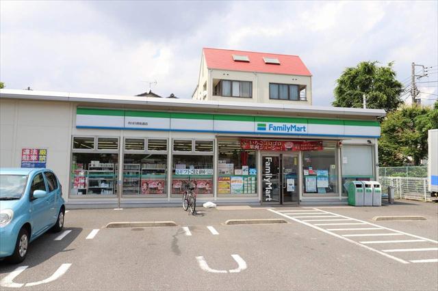 コンビニ　ファミリーマート（コンビニ）まで1878m