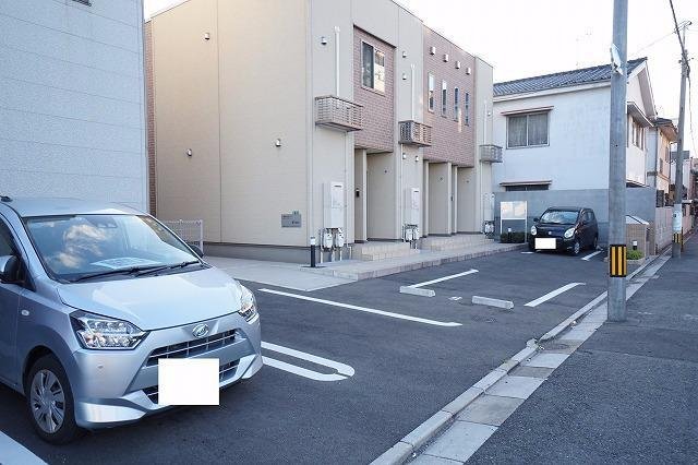 駐車場　駐車場完備です