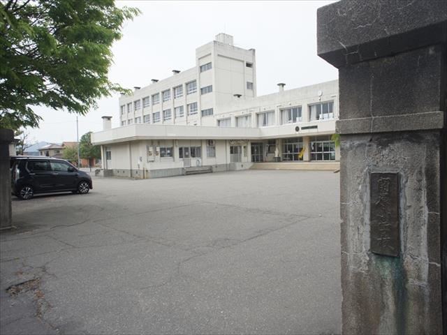 小学校　関原小学校（小学校）まで350m