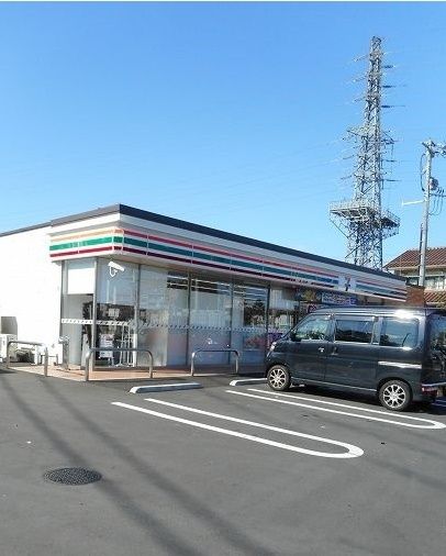 コンビニ　セブンイレブン（コンビニ）まで210m