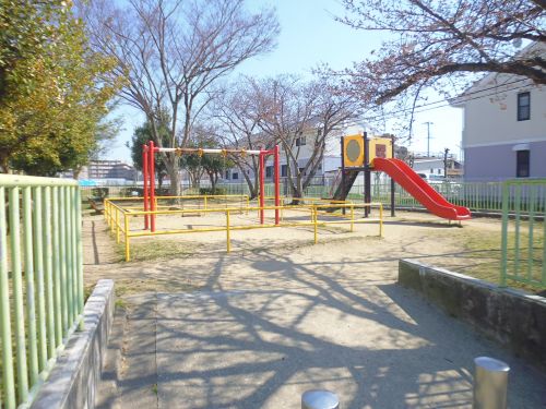 公園　石塚東公園（公園）まで494m