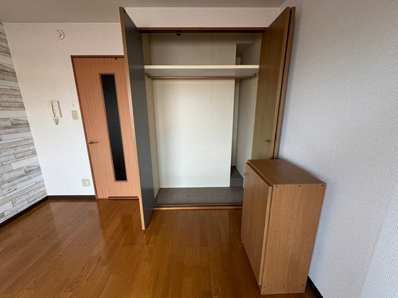 収納　※別部屋の写真です