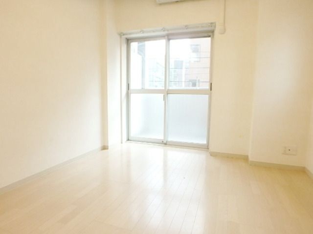 居室・リビング　洋室7.1帖です！