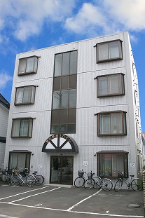 建物外観　☆地下鉄東西線「南郷７丁目駅」まで徒歩２分の好立地ですよ♪☆