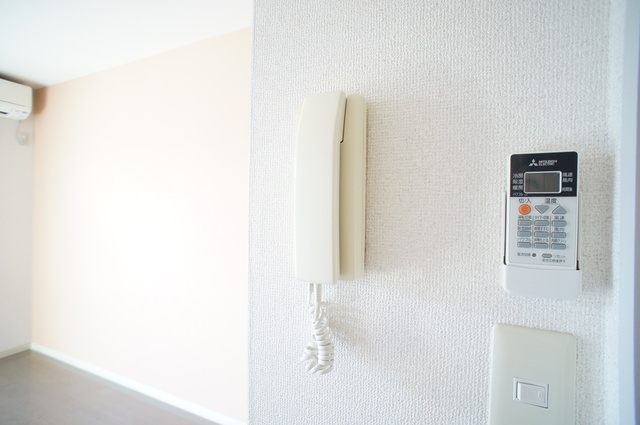 セキュリティ　来客時に便利なインターホン付です☆