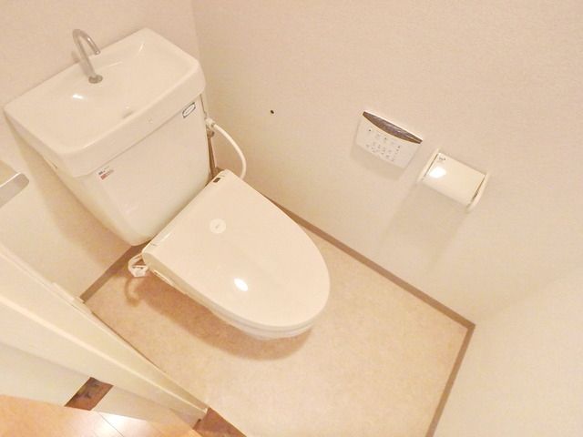 トイレ　★シャワートイレ★