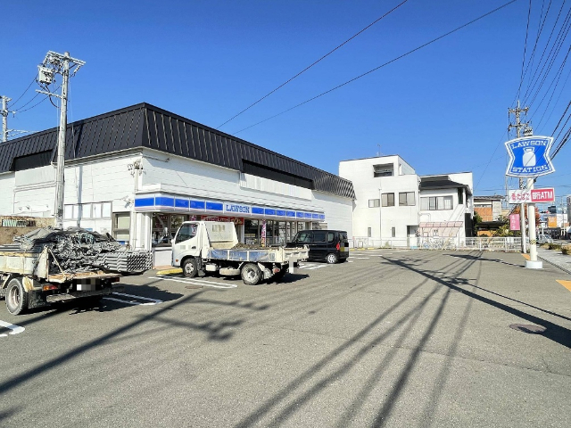 コンビニ　ローソン焼津登呂田店（コンビニ）まで450m
