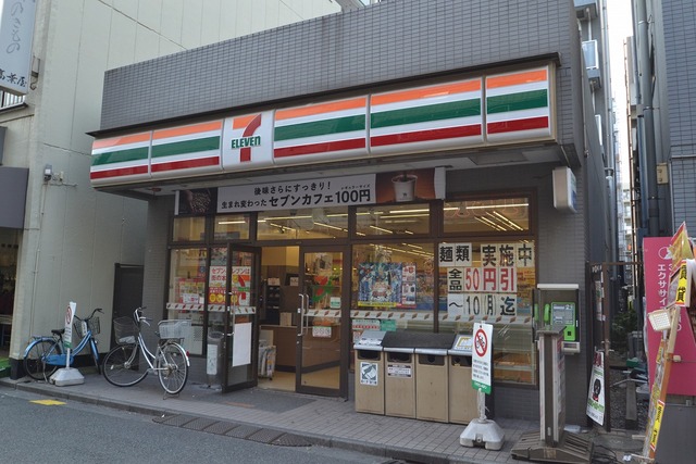 コンビニ　新丸子駅前店（コンビニ）まで178m