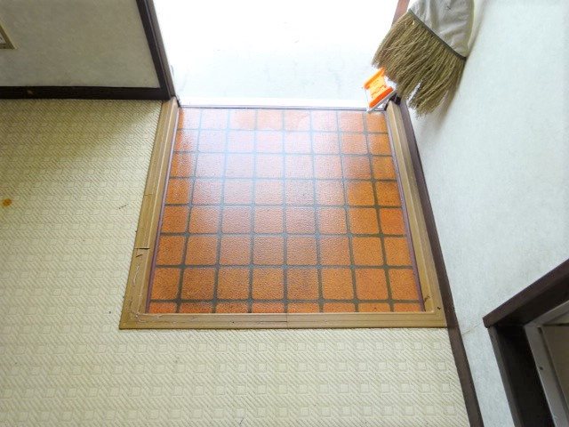 玄関　写真は16号室です（参考）