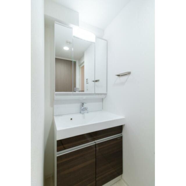 洗面設備　※写真は同タイプ住戸です。