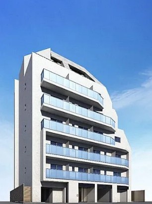 建物外観　鉄筋コンクリート造のがっちりとした建物。