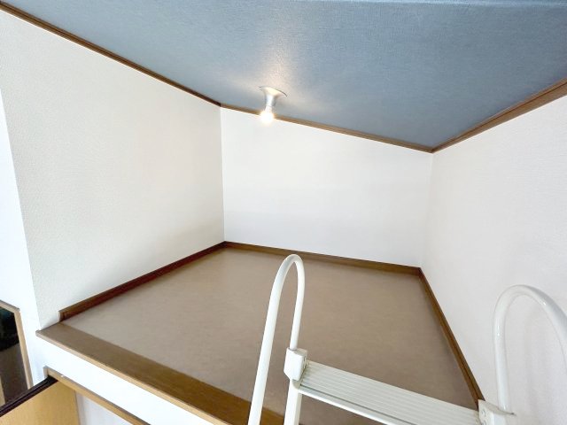 その他部屋・スペース　寝室・収納など多用途のロフト付