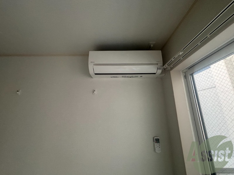その他設備　部屋にはエアコンがあり、暑い日や寒い日も安心です。