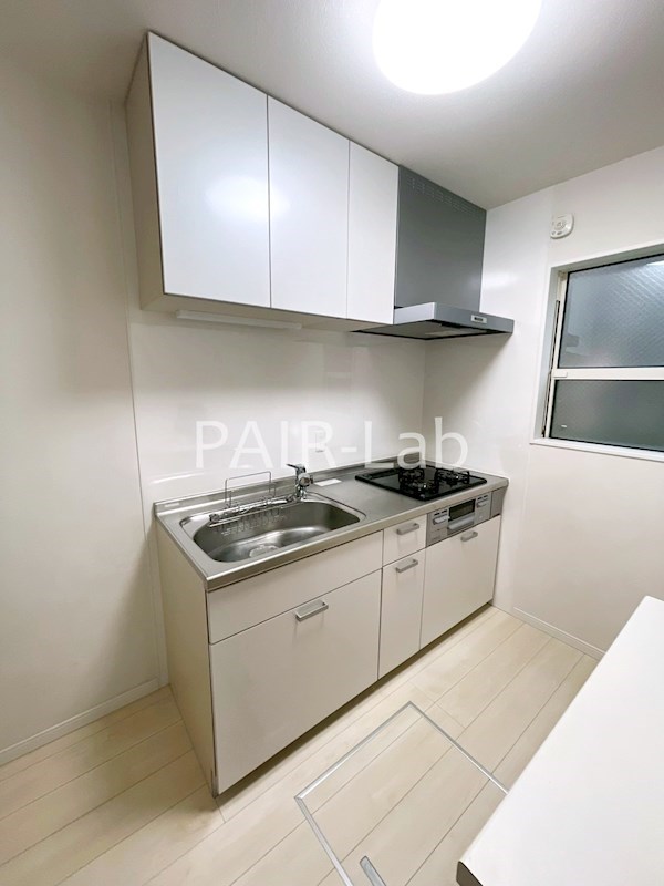 キッチン　同物件別部屋の参考写真です。(現況優先)
