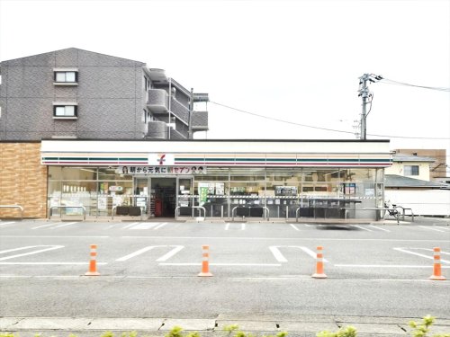 コンビニ　セブン-イレブン 小牧応時2丁目店（コンビニ）まで958m