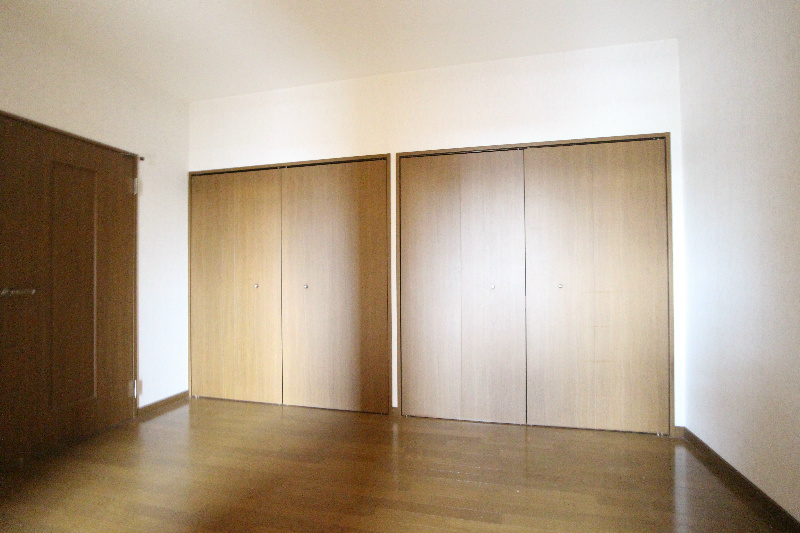 その他部屋・スペース　リビングにつながっておりお子様のお部屋にオススメです。