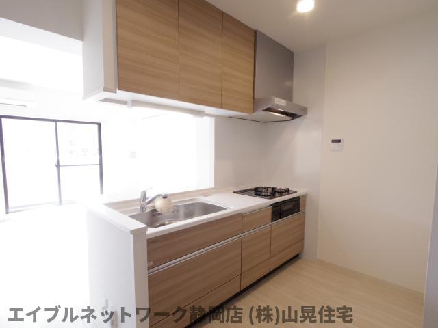 キッチン　コンパクトなキッチンで掃除もラクラク