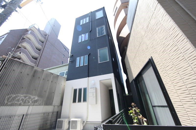 建物外観　外観　オートロック付　デザイナーズ　1フロア2部屋