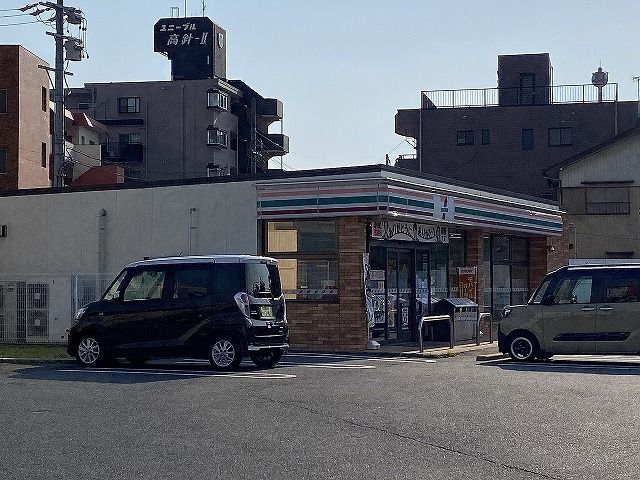 コンビニ　セブン-イレブン（コンビニ）まで190m