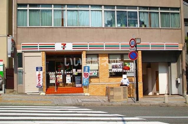 コンビニ　セブンイレブン神戸下山手通5丁目店（コンビニ）まで157m