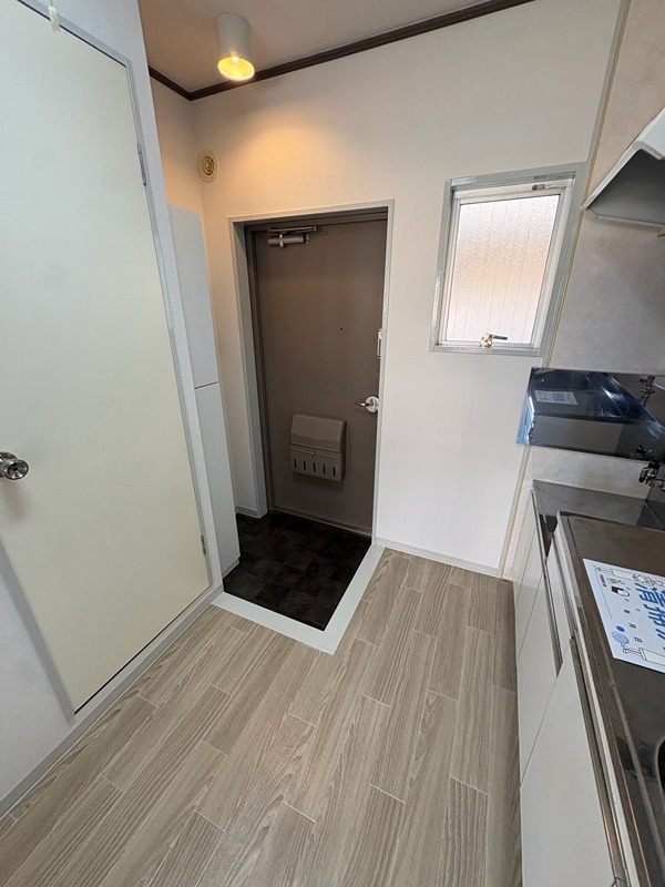 玄関　反転部屋参照
