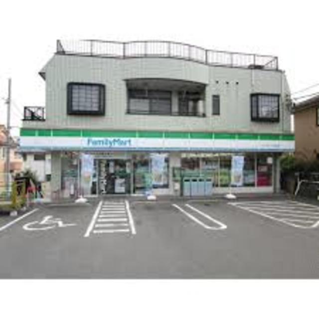 コンビニ　ファミリーマートトゥモロー小山町店（コンビニ）まで221m