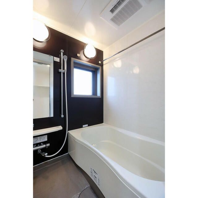 バス・シャワールーム　写真は同タイプ住居です。